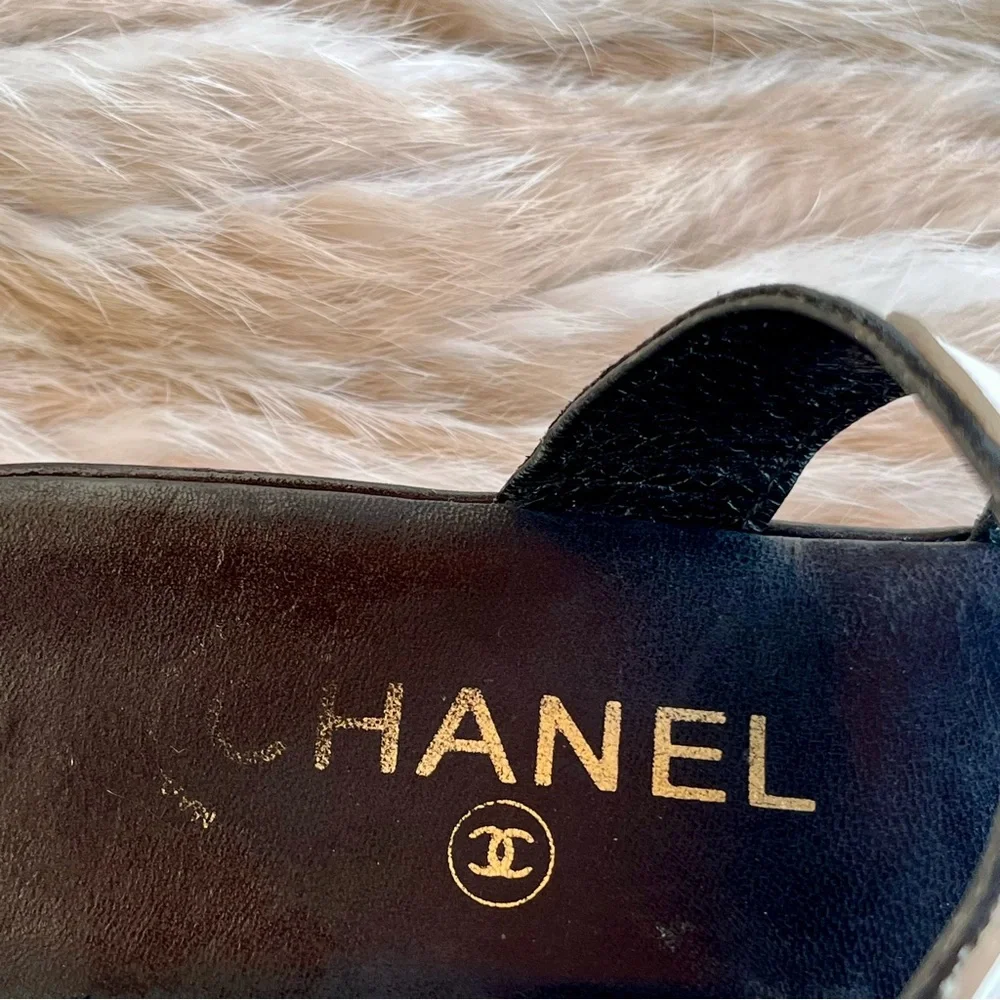 Ultra RARE CHANEL CC 1990’s Logo Black White Sandals